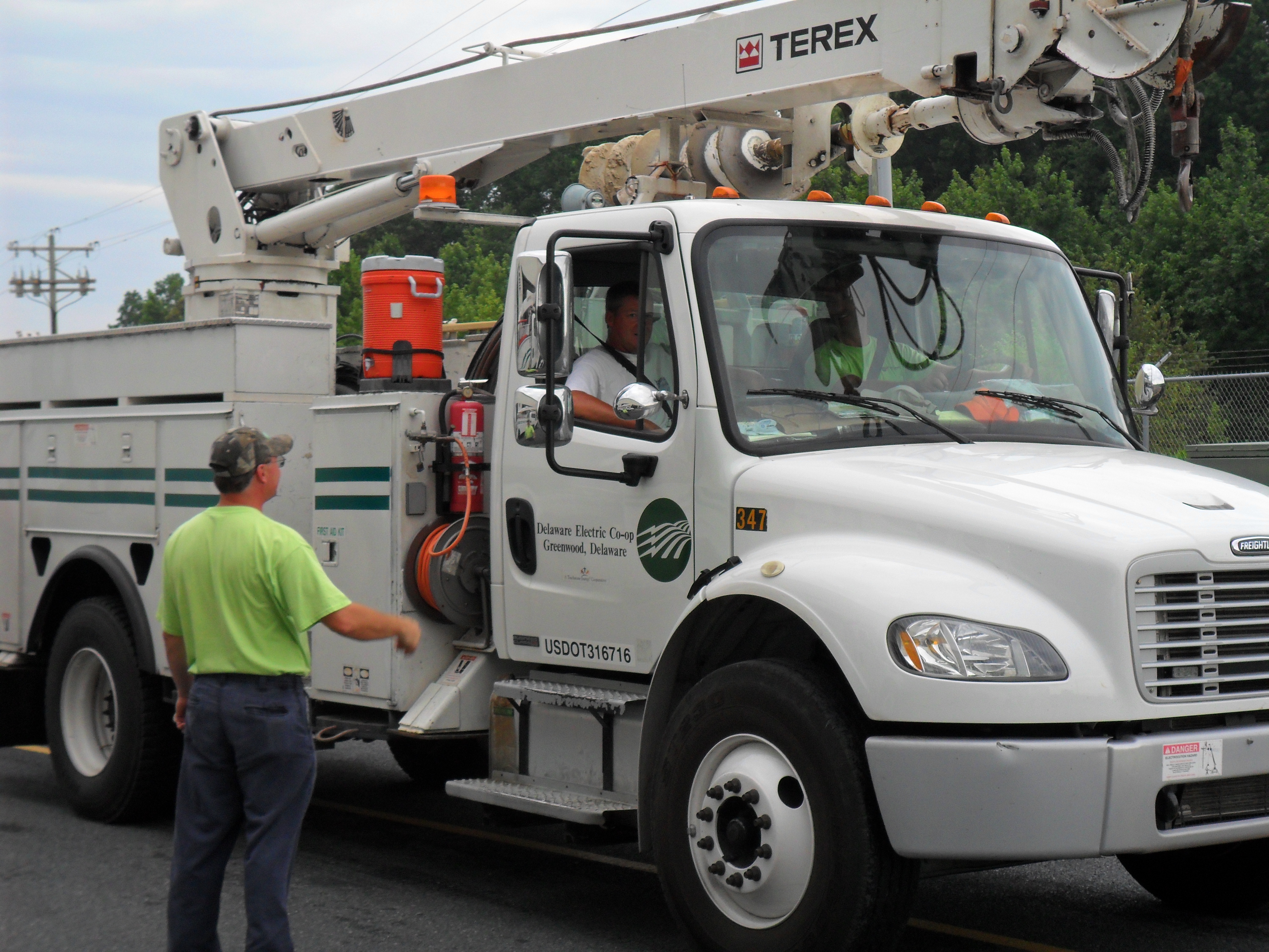 co-op-crews-help-restore-power-in-virginia-delaware-electric-cooperative