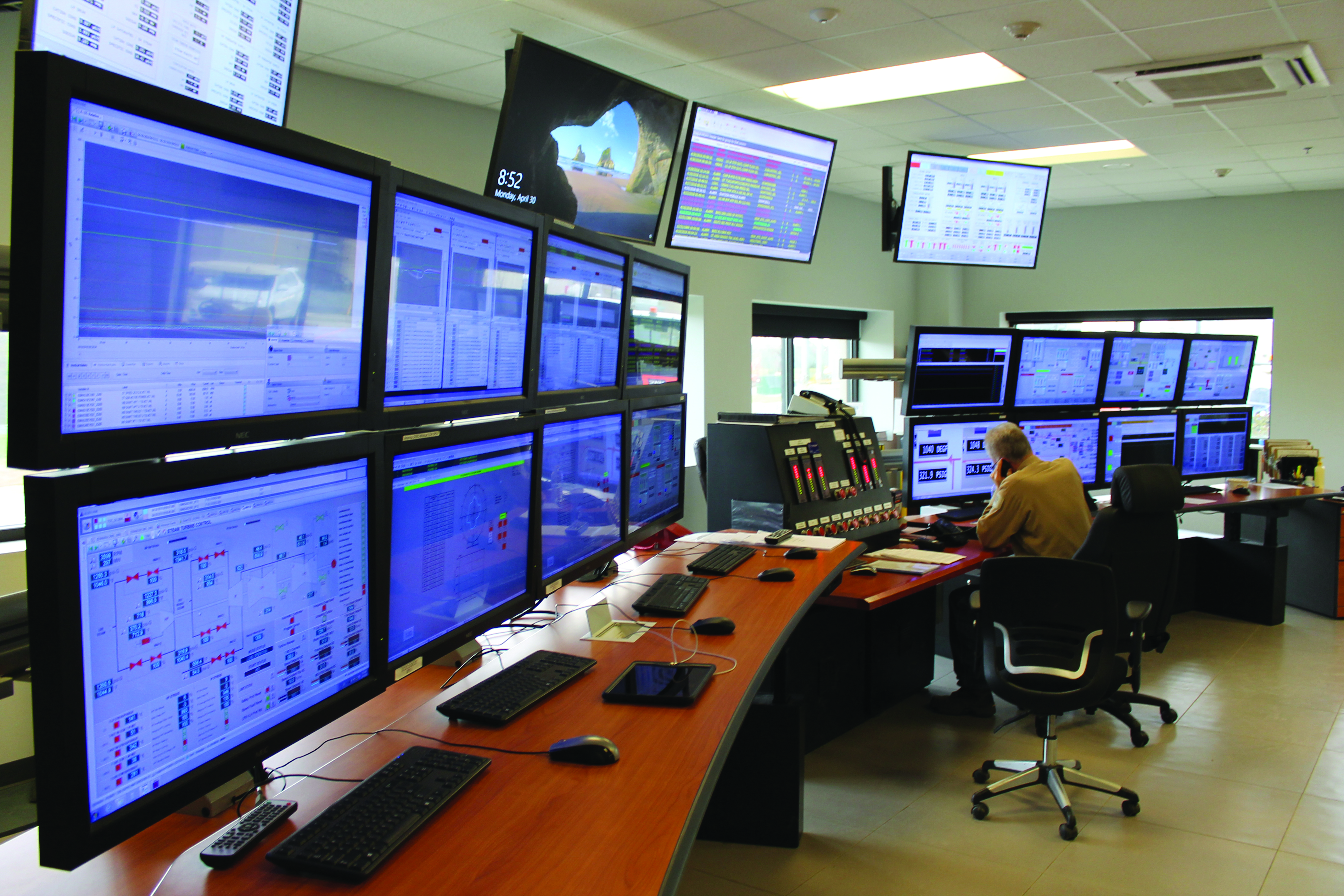 Power plant control room 