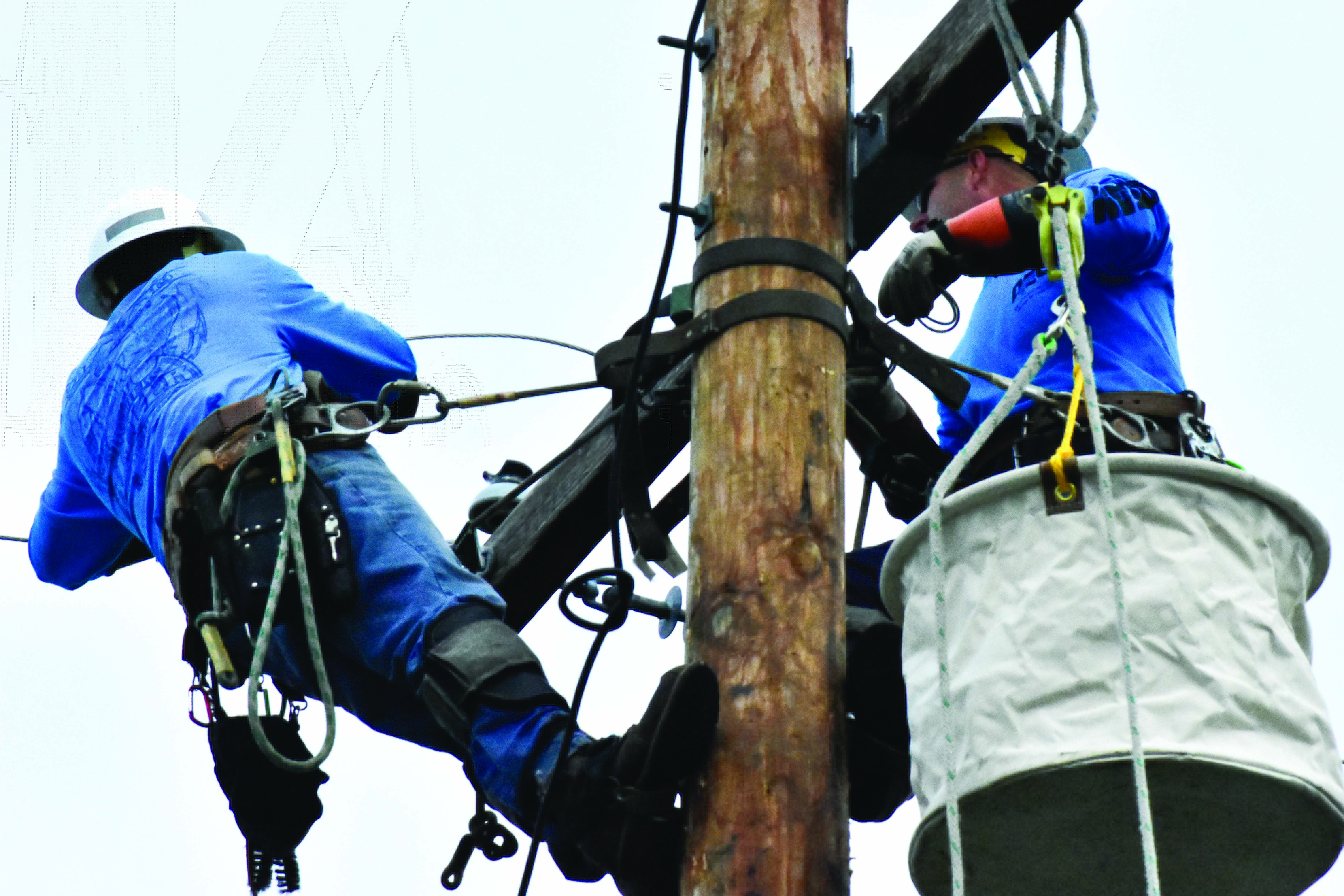 DEC Crews Compete at the Lineman Rodeo 