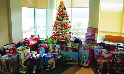 Christmas Tree with Presents
