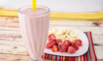 Try this delicious Strawberry Oatmeal Smoothie!